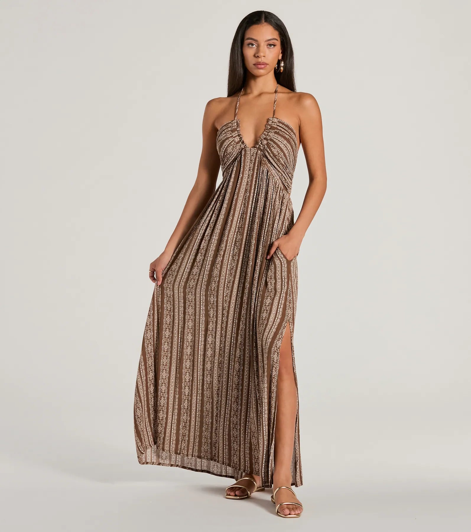 Mini Casual Dresses with Ruffled Hem Bohemian-Chic Geometric Striped Halter Maxi Dress Mini Casual Dresses with Ruffled Hem Bohemian-Chic Geometric Striped Halter Maxi Dress
