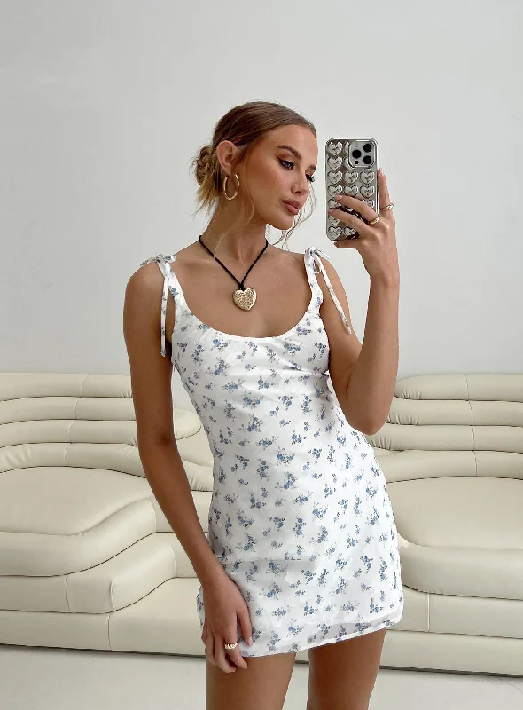 Mini dresses with pocket details for added functionality Mietta Mini Dress White / Blue Floral Mini dresses with pocket details for added functionality Mietta Mini Dress White / Blue Floral