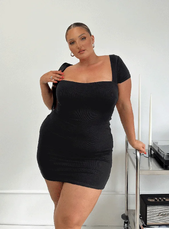 Mini dresses with mesh panels for a sexy and trendy look Nolan Short Sleeve Mini Dress Black Curve Mini dresses with mesh panels for a sexy and trendy look Nolan Short Sleeve Mini Dress Black Curve