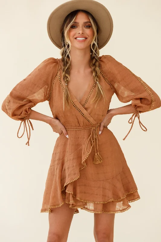 Mini dresses with gathered skirts for a voluminous effect Wilde Balloon Sleeve Crochet Trim Dress Tan Mini dresses with gathered skirts for a voluminous effect Wilde Balloon Sleeve Crochet Trim Dress Tan