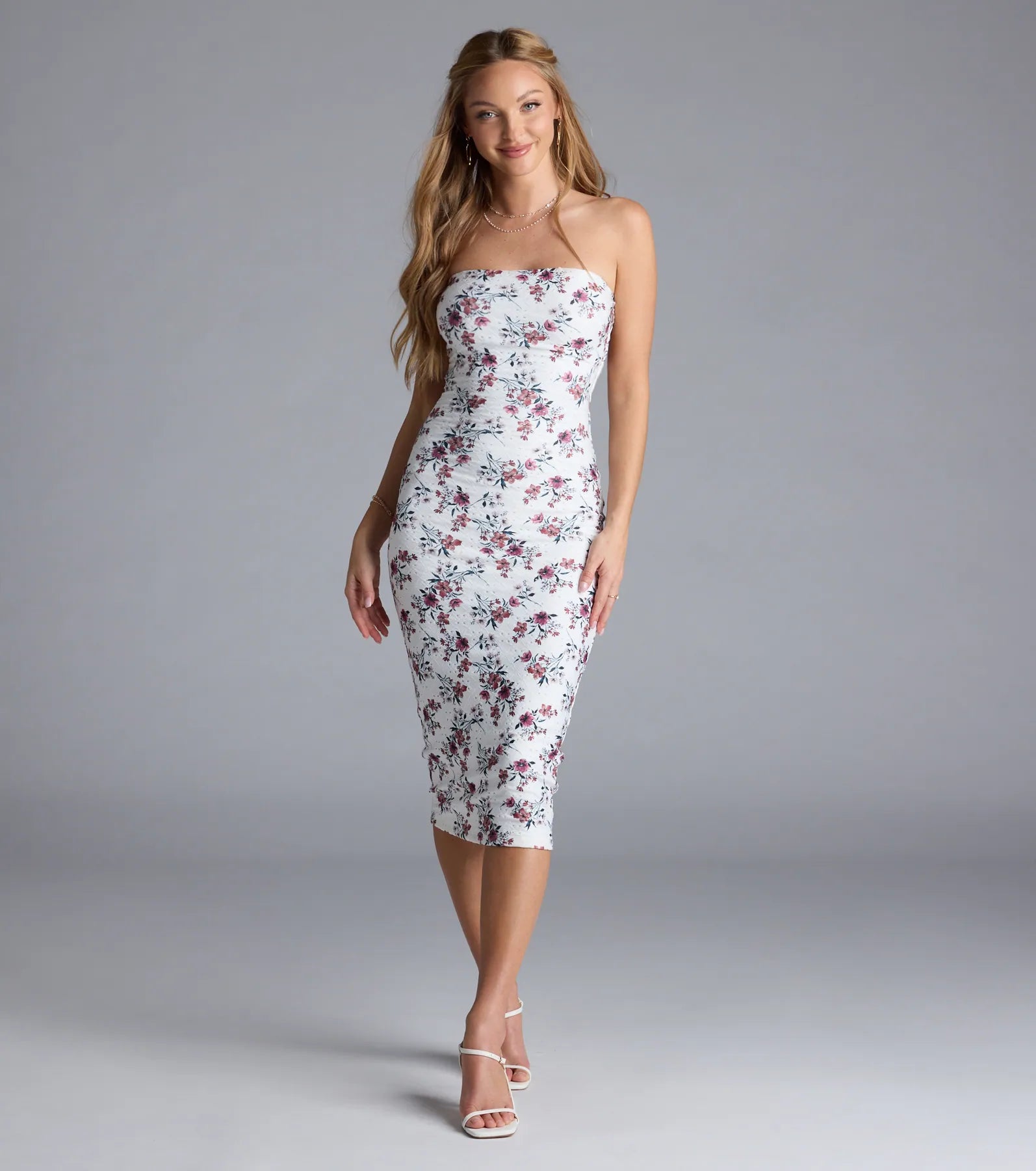 Fair Isle - Patterned Casual Dresses for a Festive Look Blissful Cutie Floral Bodycon Midi Dress Fair Isle - Patterned Casual Dresses for a Festive Look Blissful Cutie Floral Bodycon Midi Dress