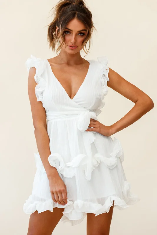 Sequined mini dresses for New Year's Eve Greta Sleeveless Tiered Ruffle Chiffon Dress White Sequined mini dresses for New Year's Eve Greta Sleeveless Tiered Ruffle Chiffon Dress White