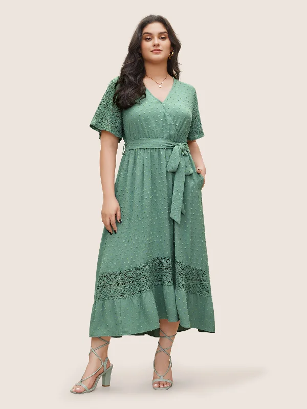 Cable - Knit Casual Dresses for a Traditional Style Solid Wrap Pocket Belted Contrast Lace Ruffle Trim Maxi Dress Cable - Knit Casual Dresses for a Traditional Style Solid Wrap Pocket Belted Contrast Lace Ruffle Trim Maxi Dress