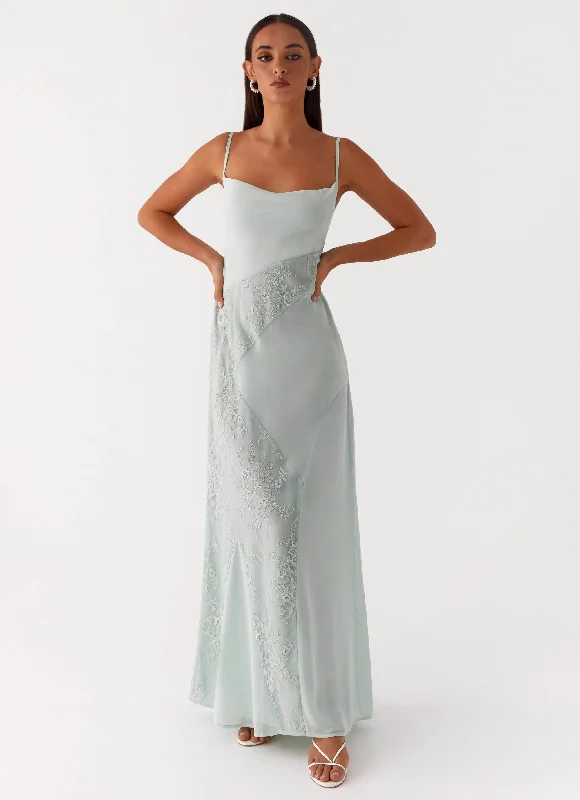 Celebrity - Inspired Casual Dresses for a Fashionable Look Gabriana Maxi Dress - Sage Celebrity - Inspired Casual Dresses for a Fashionable Look Gabriana Maxi Dress - Sage