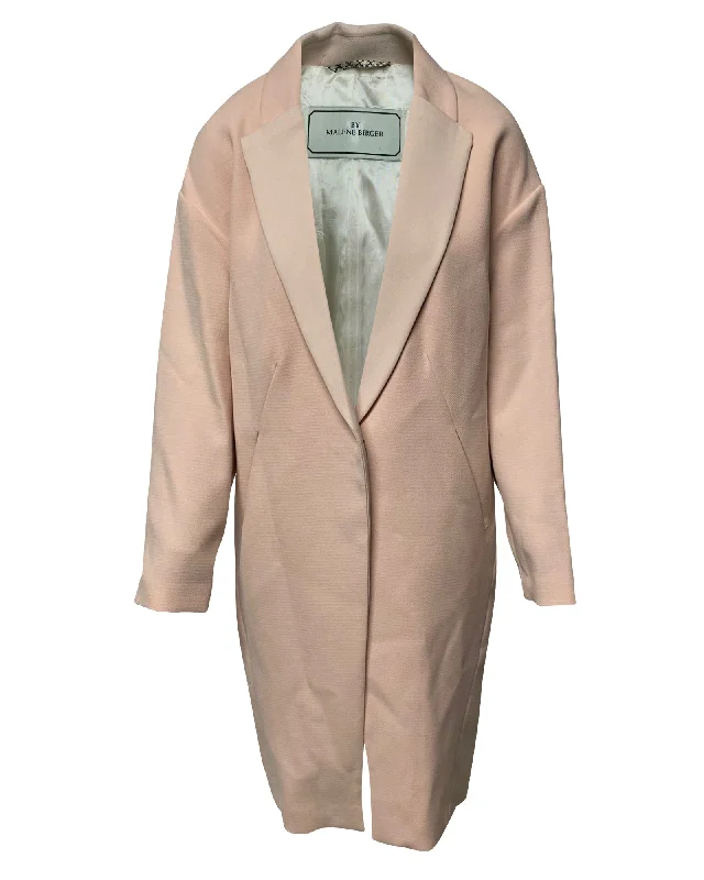 Women's cropped leather coats with silver studs for an edgy look By. Malene Birger Fiurica Oversized Piqué Coat in Pink Polyester Women's cropped leather coats with silver studs for an edgy look By. Malene Birger Fiurica Oversized Piqué Coat in Pink Polyester