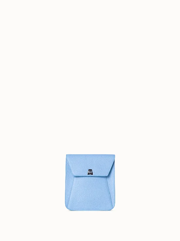 Women's faux fur - trimmed denim jackets for a trendy and cozy style Anouk Little Messenger Bag Women's faux fur - trimmed denim jackets for a trendy and cozy style Anouk Little Messenger Bag
