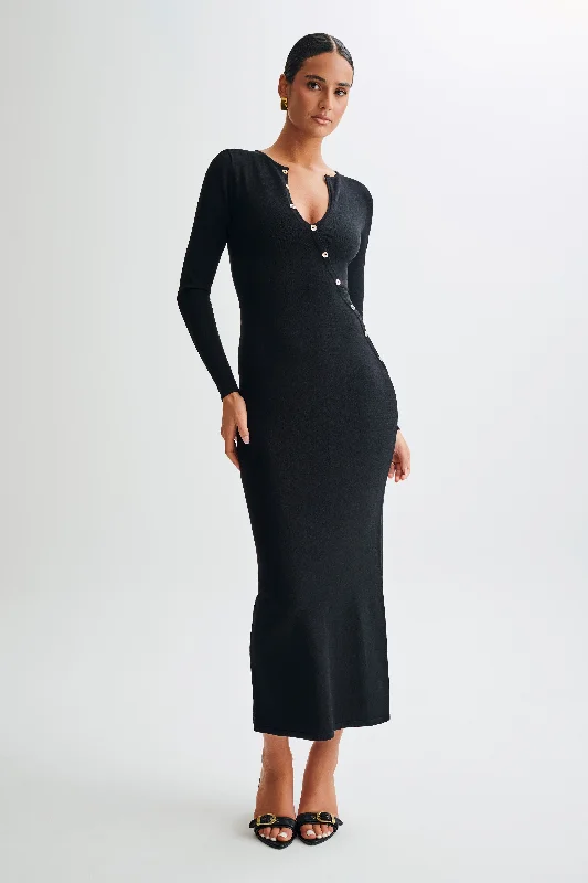 Maxi dresses with off - the - shoulder styles for a romantic and breezy look Maria Long Sleeve Buttoned Knit Maxi Dress - Black Maxi dresses with off - the - shoulder styles for a romantic and breezy look Maria Long Sleeve Buttoned Knit Maxi Dress - Black