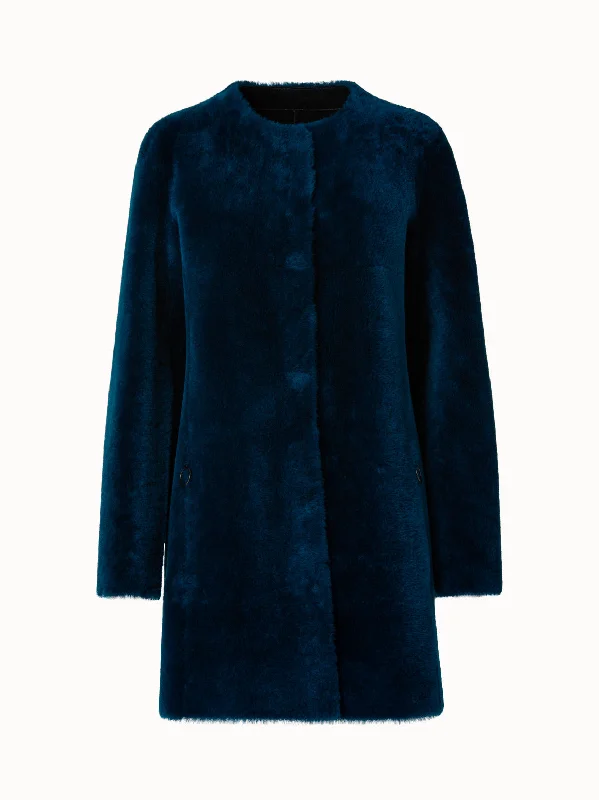 Women's cropped leather jackets with a fringe detail for a western - inspired outfit Reversible Lamb Shearling Coat Women's cropped leather jackets with a fringe detail for a western - inspired outfit Reversible Lamb Shearling Coat