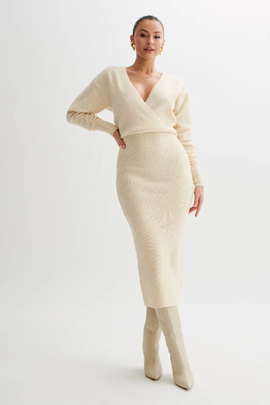 Denim maxi dresses with frayed hems for a casual look Shannon Knit Maxi Dress - Cream Marle Denim maxi dresses with frayed hems for a casual look Shannon Knit Maxi Dress - Cream Marle