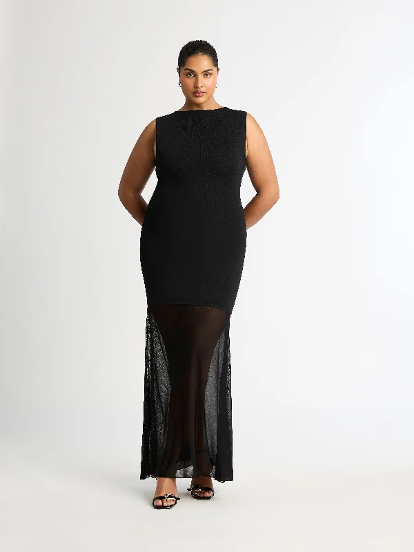 Maxi dresses with a pleated skirt for a timeless and elegant appearance KATE KNIT MAXI DRESS Maxi dresses with a pleated skirt for a timeless and elegant appearance KATE KNIT MAXI DRESS