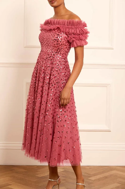 Maxi Women Dress with Floral Print for a Bohemian Vibe Autumn Leaves Off-Shoulder Ballerina Dress Maxi Women Dress with Floral Print for a Bohemian Vibe Autumn Leaves Off-Shoulder Ballerina Dress