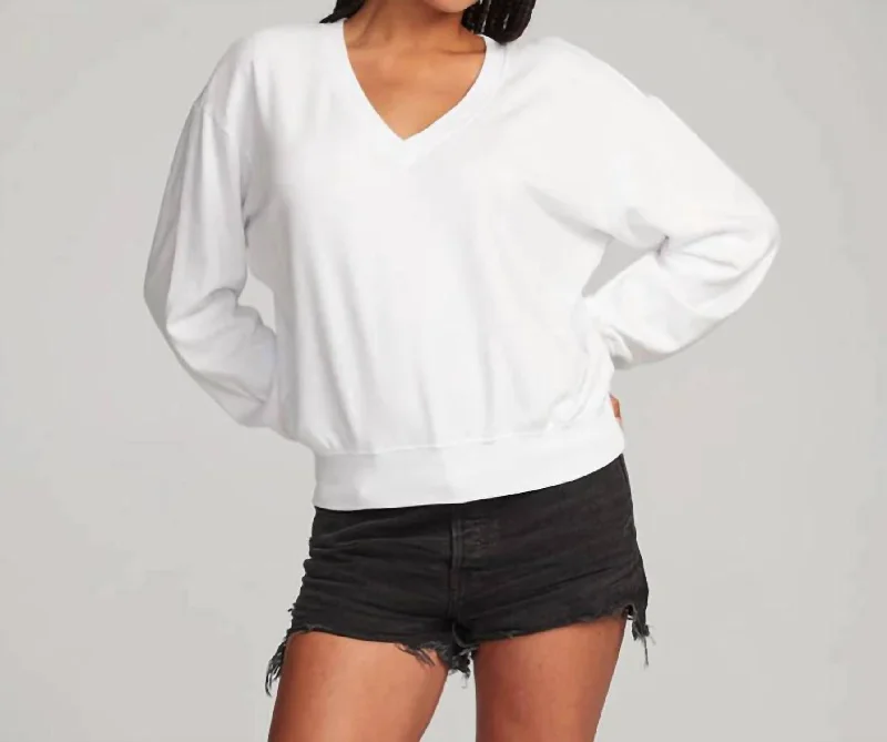 Zip - Up Women's Pullovers with Thumbholes for Outdoor Activities Poppy V Neck Pullover In White Zip - Up Women's Pullovers with Thumbholes for Outdoor Activities Poppy V Neck Pullover In White
