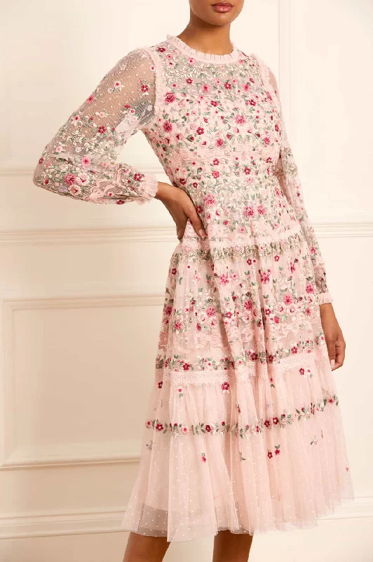 Shift Women Dress with a Simple and Classic Design for Everyday Wear Ribbon Bouquet Midaxi Dress Shift Women Dress with a Simple and Classic Design for Everyday Wear Ribbon Bouquet Midaxi Dress