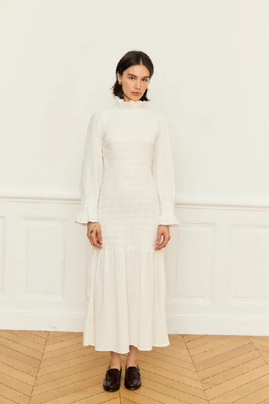 Pleated Women Dress with a Timeless and Elegant Texture Pleated Women Dress with a Timeless and Elegant Texture Aleria Long Dress Pleated Women Dress with a Timeless and Elegant Texture Pleated Women Dress with a Timeless and Elegant Texture Aleria Long Dress