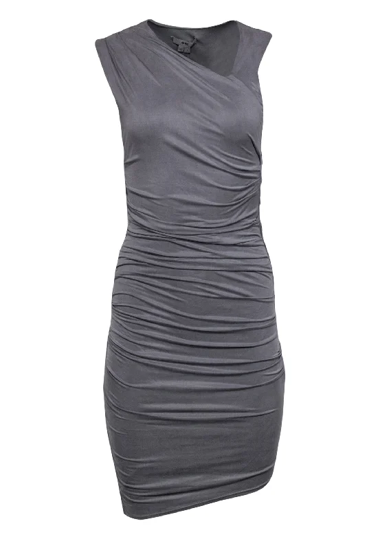 Sheath Women Dress with a Tailored Fit for a Professional Look Sheath Women Dress with a Tailored Fit for a Professional Look Helmut Lang - Grey Sleeveless Ruched "Tuck" Midi Dress Sz S Sheath Women Dress with a Tailored Fit for a Professional Look Sheath Women Dress with a Tailored Fit for a Professional Look Helmut Lang - Grey Sleeveless Ruched "Tuck" Midi Dress Sz S