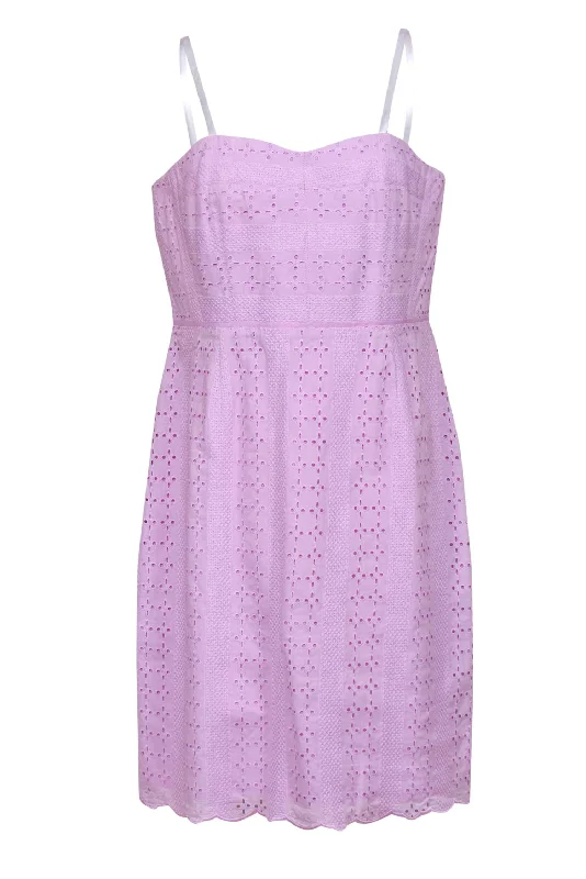 Empire Waist Women Dress to Accentuate the Bust and Conceal the Waist Empire Waist Women Dress to Accentuate the Bust and Conceal the Waist J.Crew - Lilac Eyelet Sweetheart Neck Sheath Dress Sz 12 Empire Waist Women Dress to Accentuate the Bust and Conceal the Waist Empire Waist Women Dress to Accentuate the Bust and Conceal the Waist J.Crew - Lilac Eyelet Sweetheart Neck Sheath Dress Sz 12