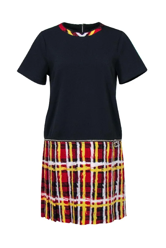 Halter Neck Women Dress to Show Off the Shoulders and Neckline Halter Neck Women Dress to Show Off the Shoulders and Neckline Marc by Marc Jacobs - Black & Red Plaid Drop Waist Dress w/ Zipper Trim Sz M Halter Neck Women Dress to Show Off the Shoulders and Neckline Halter Neck Women Dress to Show Off the Shoulders and Neckline Marc by Marc Jacobs - Black & Red Plaid Drop Waist Dress w/ Zipper Trim Sz M