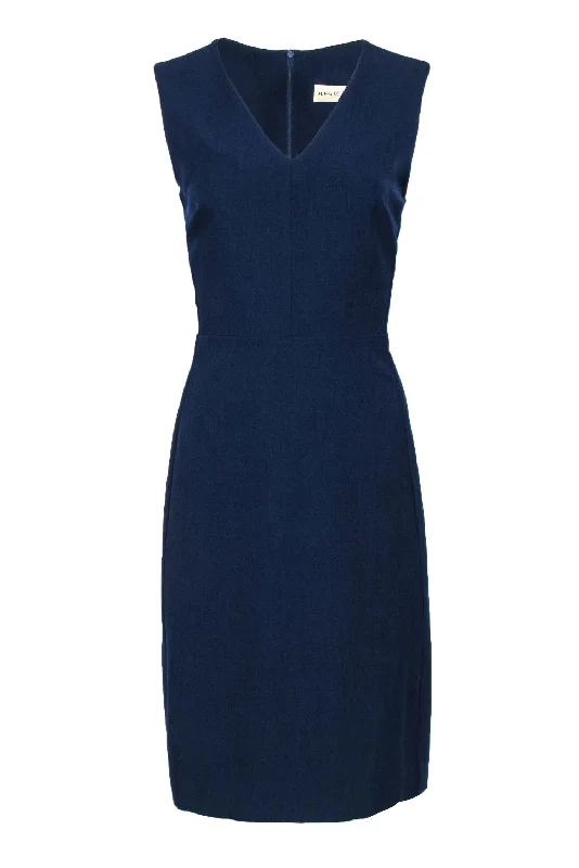 Mini Women Dress with a Short Hem for a Young and Trendy Style Mini Women Dress with a Short Hem for a Young and Trendy Style M.M.LaFleur - Navy Sleeveless V-Neck A-Line Dress Sz 10 Mini Women Dress with a Short Hem for a Young and Trendy Style Mini Women Dress with a Short Hem for a Young and Trendy Style M.M.LaFleur - Navy Sleeveless V-Neck A-Line Dress Sz 10