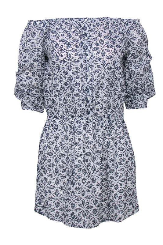 Sleeveless Women Dress in Bright Colors for Summer Parties Sleeveless Women Dress in Bright Colors for Summer Parties Paige - White & Blue Paisley Printed Off-the-Shoulder Dress Sz S Sleeveless Women Dress in Bright Colors for Summer Parties Sleeveless Women Dress in Bright Colors for Summer Parties Paige - White & Blue Paisley Printed Off-the-Shoulder Dress Sz S