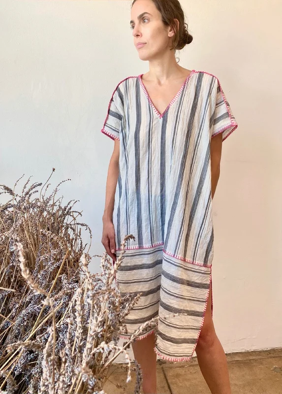 Ruffled Women Dress with Multiple Layers for a Playful and Girly Style Ruffled Women Dress with Multiple Layers for a Playful and Girly Style Praia Grey Stripe Cotton Caftan Ruffled Women Dress with Multiple Layers for a Playful and Girly Style Ruffled Women Dress with Multiple Layers for a Playful and Girly Style Praia Grey Stripe Cotton Caftan