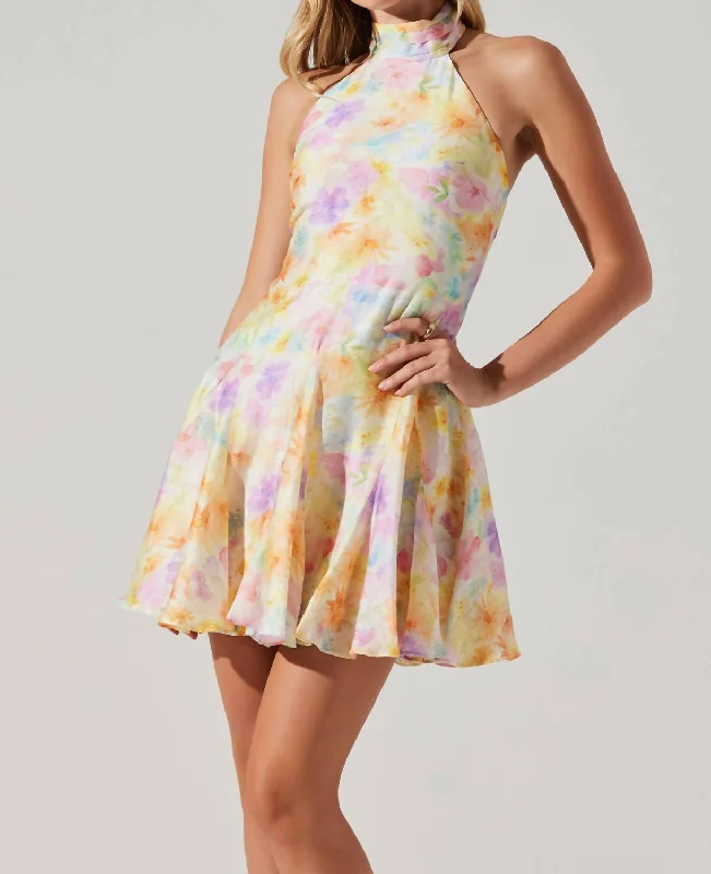 Empire Waist Women Dress to Accentuate the Bust and Conceal the Waist Empire Waist Women Dress to Accentuate the Bust and Conceal the Waist Sommar Dress In Yellow Multi Empire Waist Women Dress to Accentuate the Bust and Conceal the Waist Empire Waist Women Dress to Accentuate the Bust and Conceal the Waist Sommar Dress In Yellow Multi