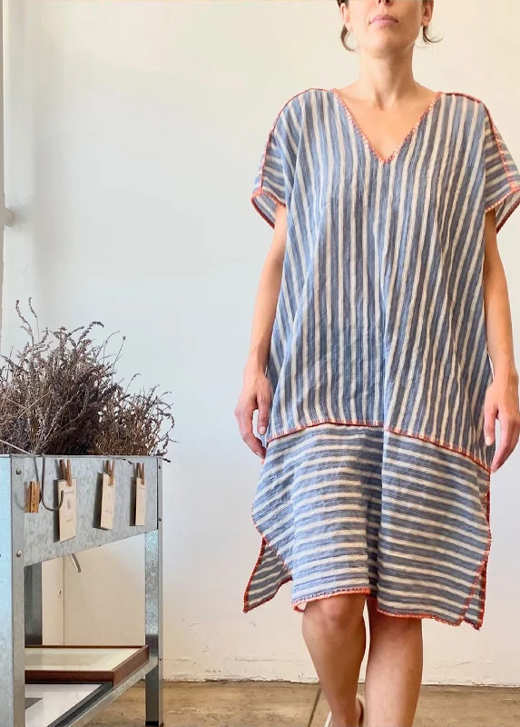 Pleated Women Dress with a Timeless and Elegant Texture Pleated Women Dress with a Timeless and Elegant Texture Praia Blue Stripe Cotton Caftan Pleated Women Dress with a Timeless and Elegant Texture Pleated Women Dress with a Timeless and Elegant Texture Praia Blue Stripe Cotton Caftan