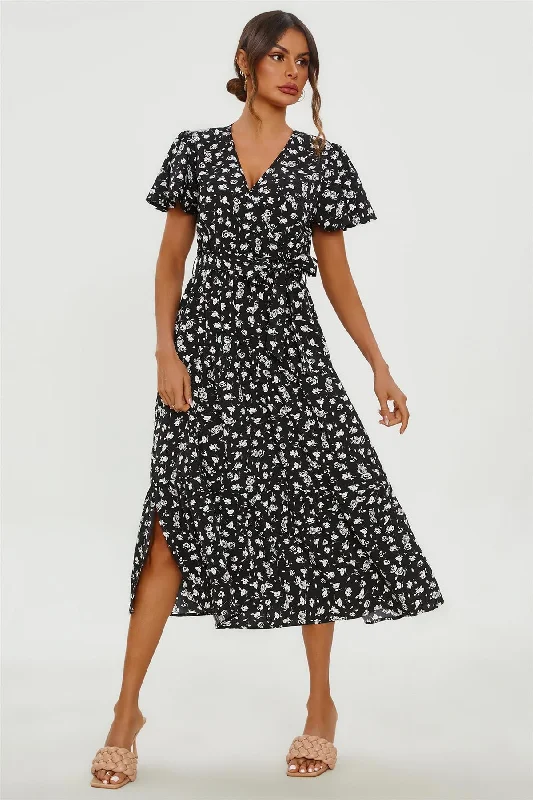 Plaid midi dresses for a fall - themed family gathering White Floral Print Hem Tiered Wrap Midi Dress In Black Plaid midi dresses for a fall - themed family gathering White Floral Print Hem Tiered Wrap Midi Dress In Black
