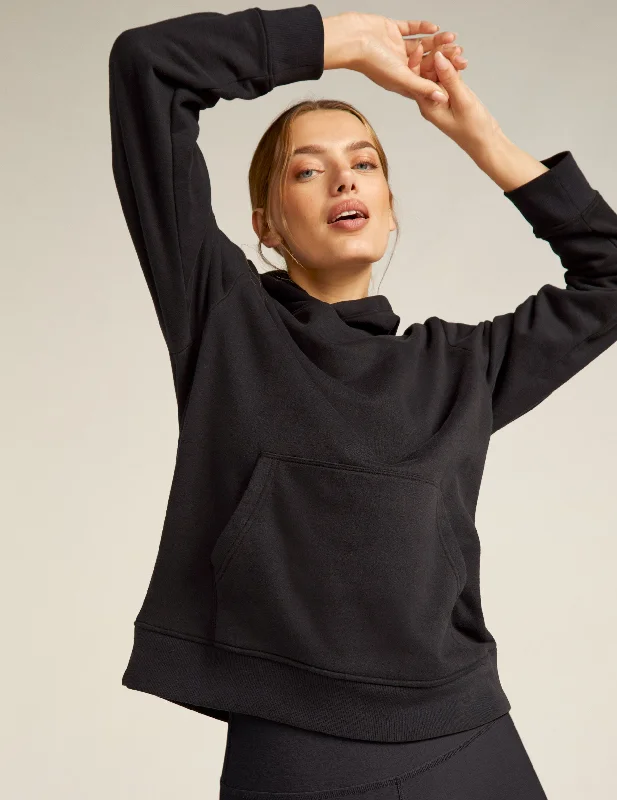 Oversized Women's Fleece Pullover Hoodie in Gray for a Cozy and Casual Look Every Body Hoodie Oversized Women's Fleece Pullover Hoodie in Gray for a Cozy and Casual Look Every Body Hoodie